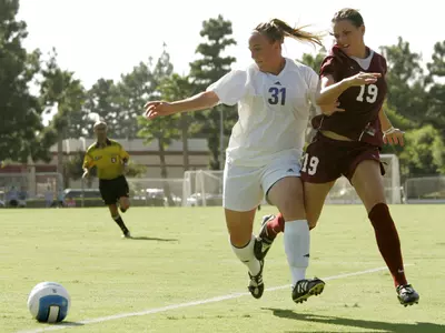 Wildcats Fall in Regular Season Finale