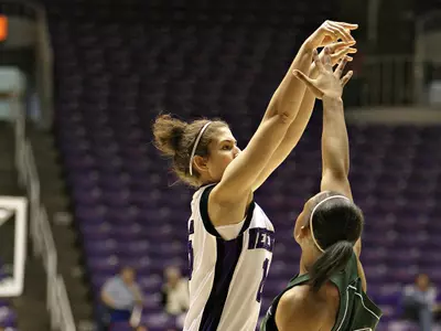 'Cats Down Pac-10 Washington in Home Opener