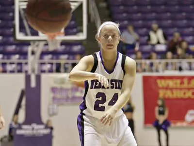 Schnibbe Leads White to Win in Annual Intrasquad Game