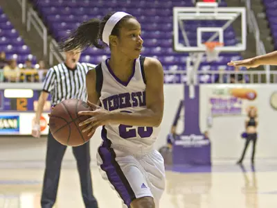 'Cats Host Final Home Game Saturday