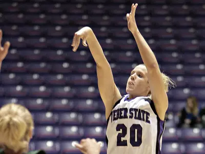 Penguins Rally Past WSU