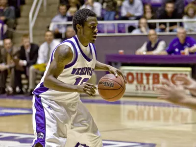 WSU Downs Grizz for Road Sweep
