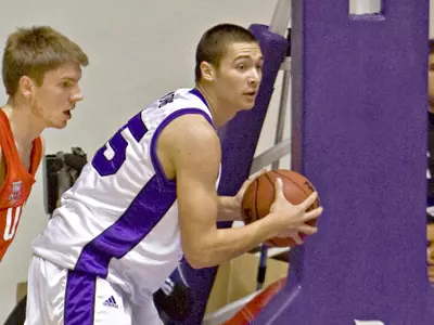WSU Comeback Falls Short in Flagstaff