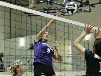 WSU Volleyball Wins Gonzaga Tournament