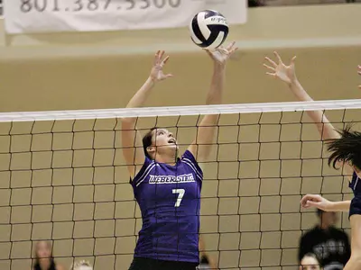 Wildcats Knock Off Aztecs 3-2