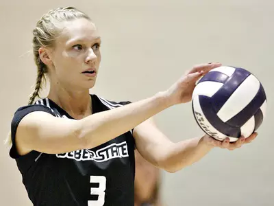 Wildcats Drop 3-2 Match at Utah Valley