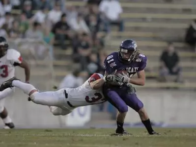 Wildcats Fall to Wyoming in Season Opener