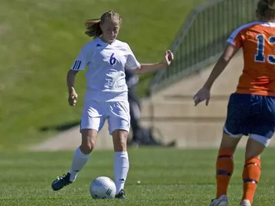 Women's Soccer falls to Aggies, 2-1, in opener