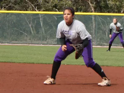 Wildcats Drop Pair on Day Two