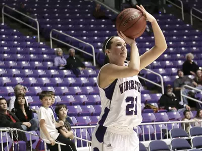 Wildcats fall to Grizzlies