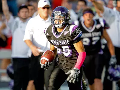 'Cats Knocks Down Bengals 39-12 for Homecoming Win