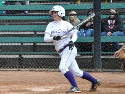 'Cats fall to Vikings in season finale