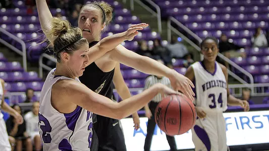 Vikings pull away from Cats in Portland