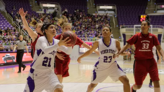 Hot-shooting Eagles charge past Wildcats