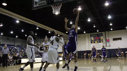 Wildcats knock down Lumberjacks 67-49