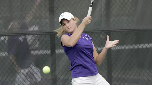 Wildcats Defeat Seattle 4-3