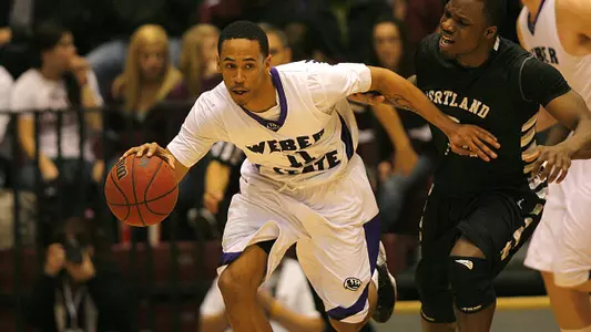 'Cats advance to title game with win over Vikings