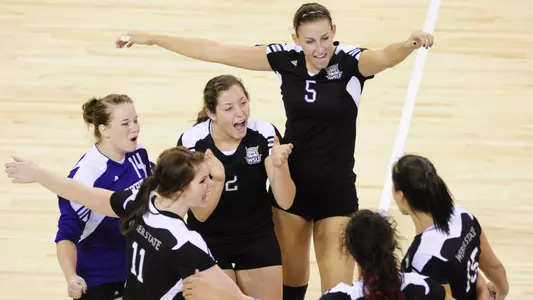 Wildcats split first day of Cougar Challenge