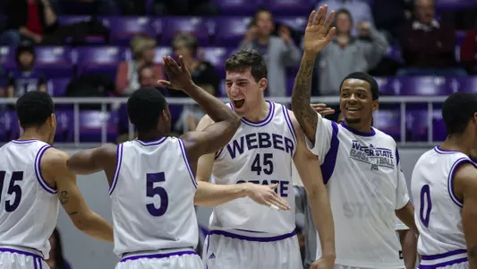 Wildcats beat Vikings 80-52 for 10th straight win