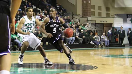 Wildcats win first road game 72-60 at North Dakota