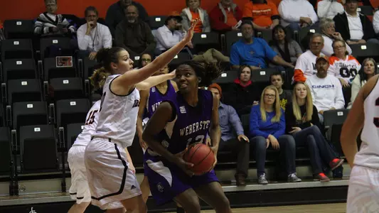 Hornets outlast Wildcats on the road