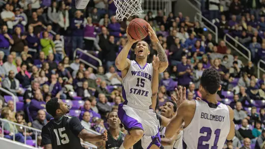 Berry leads Wildcats to third straight win