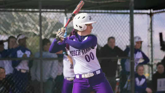 Wildcat softball overpowers Bears in victory