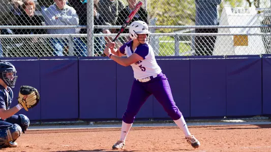Wildcats drop home finale to Cougars