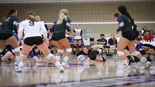 Wildcats lose in five-set thriller to Grizzlies