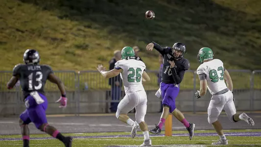 'Cats come back to beat North Dakota 25-24