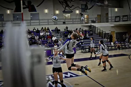 WSU struggles to maintain a lead, falls 3-0 to EWU