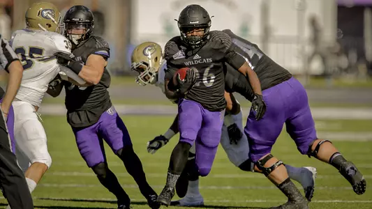 Wildcats roll past UC Davis 23-3