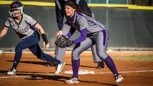 Wildcats fall to No. 24 Texas in Invite finale
