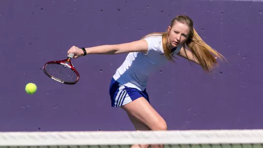 'Cats fall 4-3 to Lumberjacks