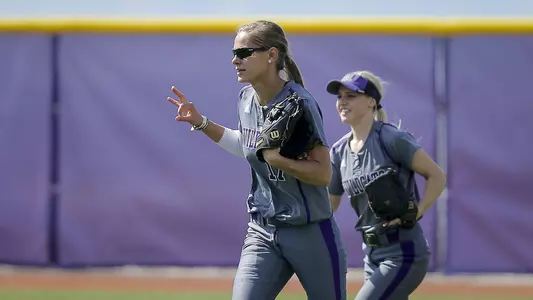 Big plays, big innings lead Wildcats past T-Birds