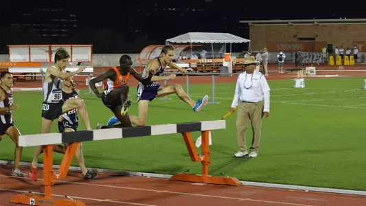 Hardy punches ticket to NCAA Championships