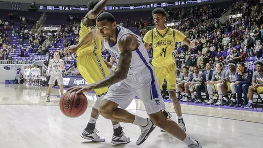 Wildcats knock off NAU 76-66