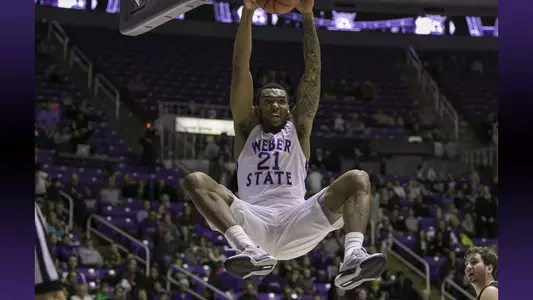 Bolomboy, Senglin lead 'Cats to 74-62 win over UND