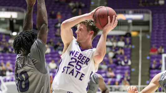 'Cats fall 76-54 to Iona at Great Alaska Shootout