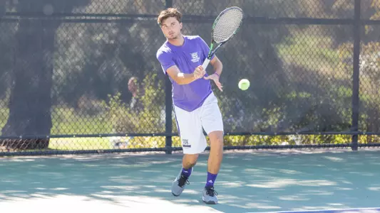 'Cats drop thrilling match to New Mexico State 3-4