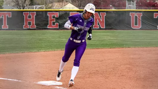 Hingsberger lights up Thunderbirds' scoreboard