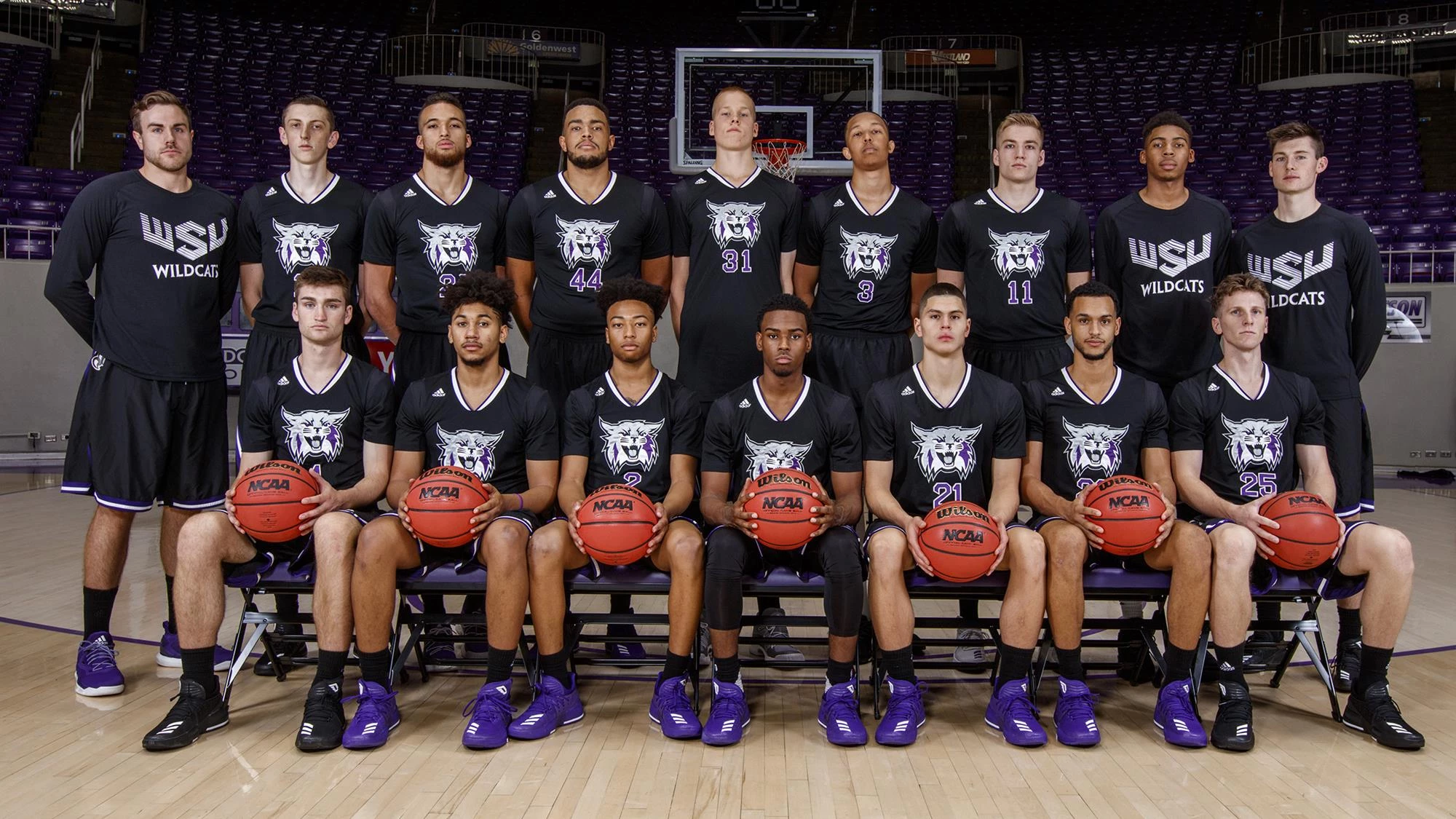 2017-18 Men's Basketball team photo