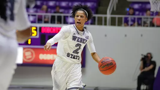 Thomas joins 1,000 point club in 83-67 loss to UND