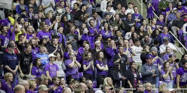 Men's Basketball fans 2017