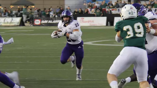 Josh Davis 2019 at SAC