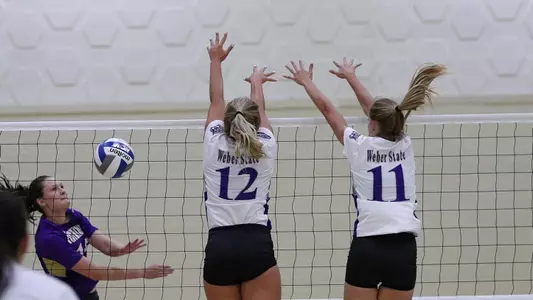 Hannah Hill-Deyoung and Dani Nay block