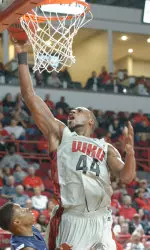 George Fant scored 17 points.