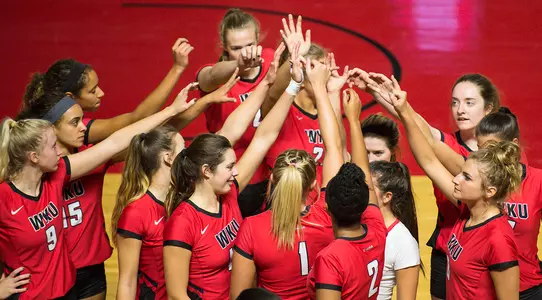 WKU volleyball huddle