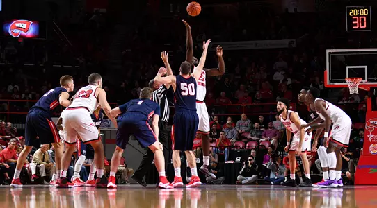 Tipoff MBB against Belmont