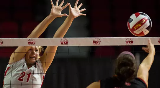 Taylor Dellinger blocking